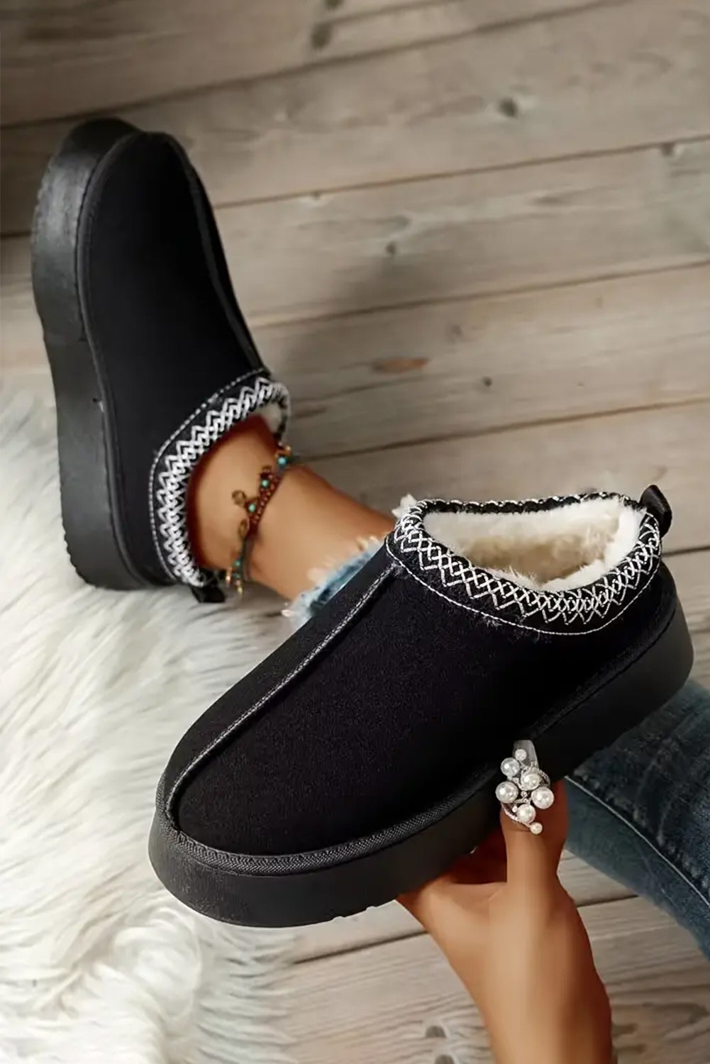 Black Suede Contrast Print Round Toe Slippers